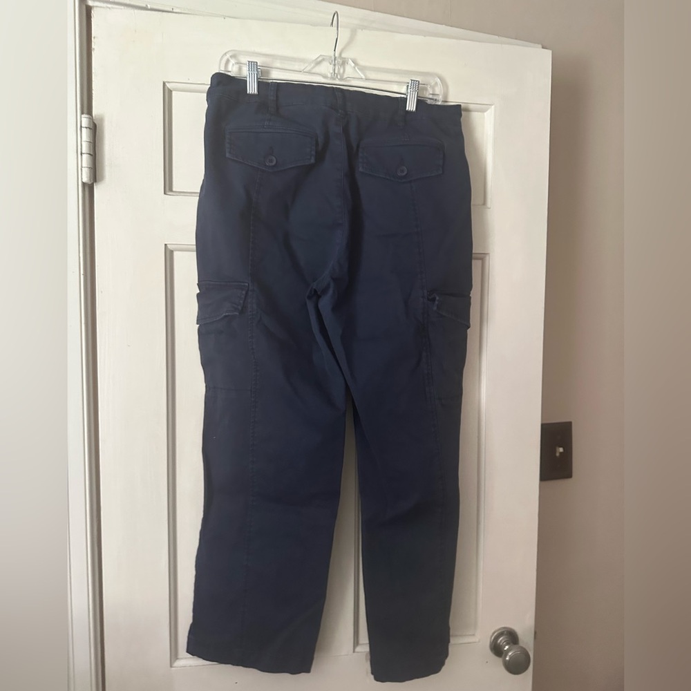 Well Worn Navy Blue Women’s Cargo Ankle Pants Size 12 - Picture 3 of 4